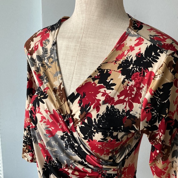 Revd’elle wrap top size small - Picture 2 of 7